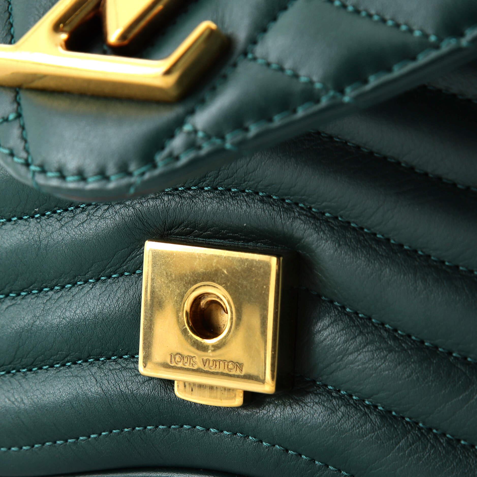 NEW Louis Vuitton New Wave chain bag in quilted leather PM