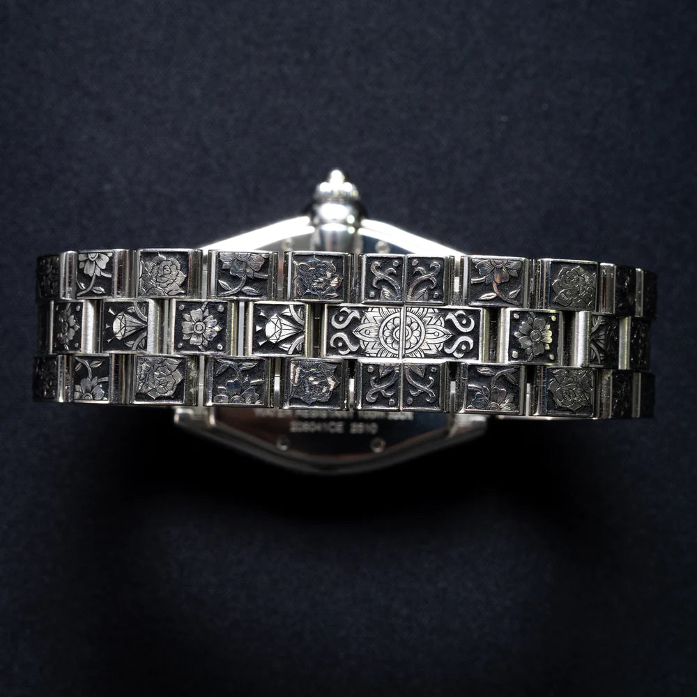 Cartier - Roadster Hand Engraved - W62000V3